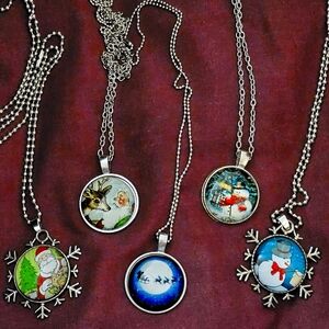 5 NEW Christmas Necklaces 🎄